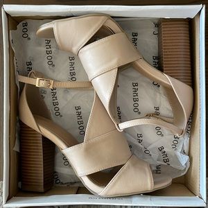 Nude Heels SIZE 8